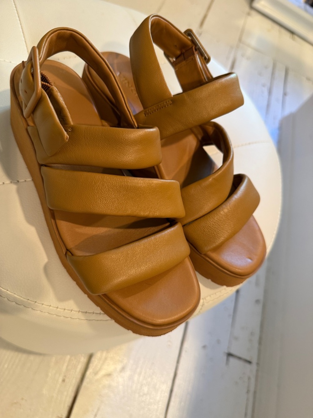 Vince Tan Leather Platform Sandals - Picture 11 of 15